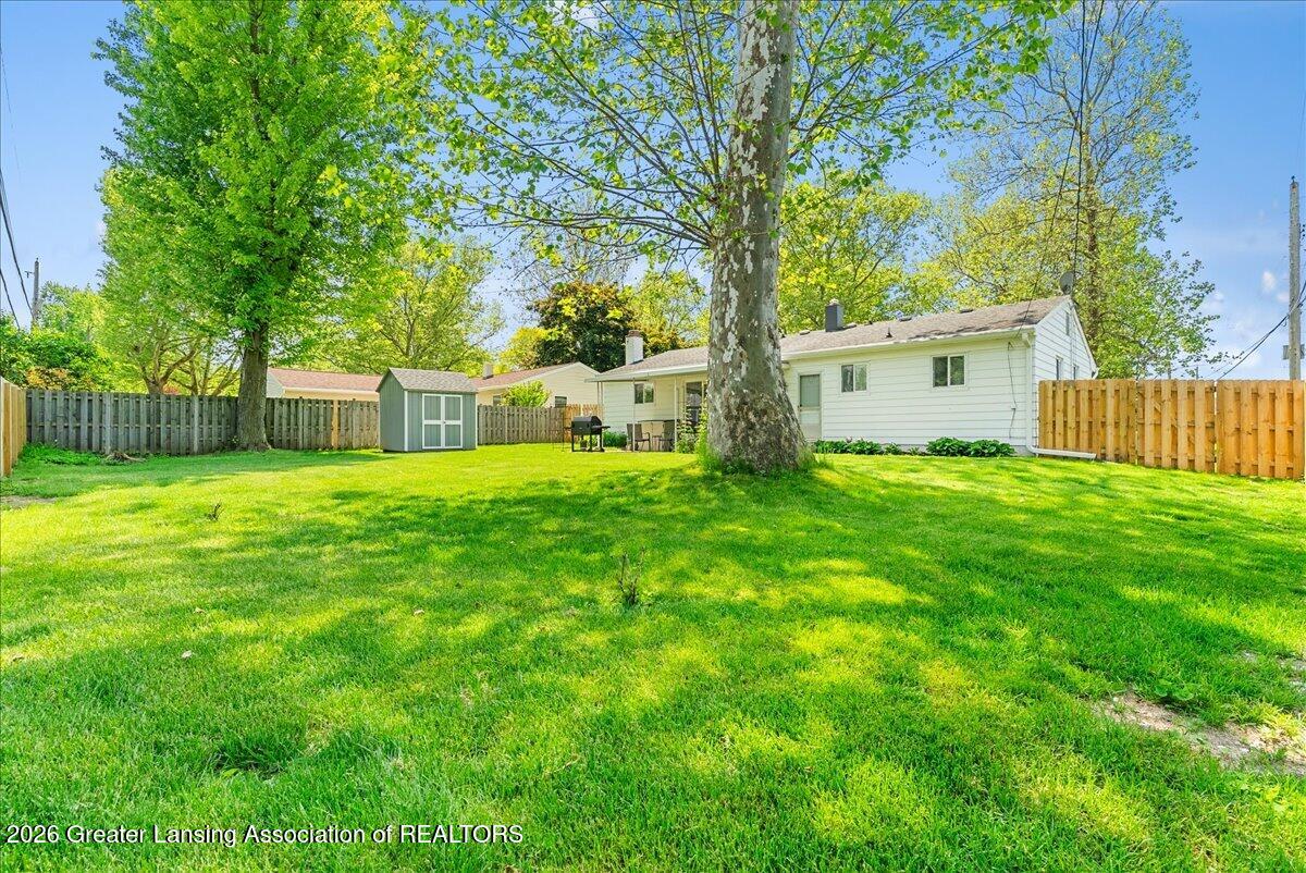 2913 Quincy Lane Lansing, MI 48910 - Photo 34 of 36 10-Media Jett - 09