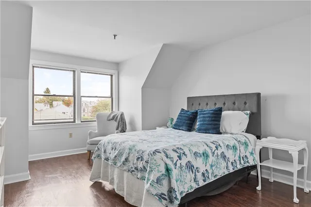 $2,600 | 580 Thames Street, Unit B2, Newport, RI 02840