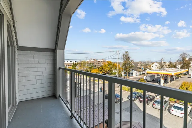 $2,600 | 580 Thames Street, Unit B2, Newport, RI 02840