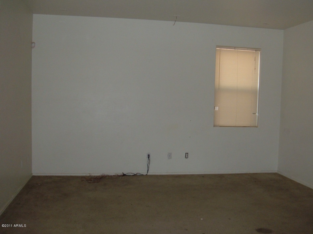 6914 West Maldonado Road Laveen, AZ 85339 - Photo 5 of 16 FAMILY