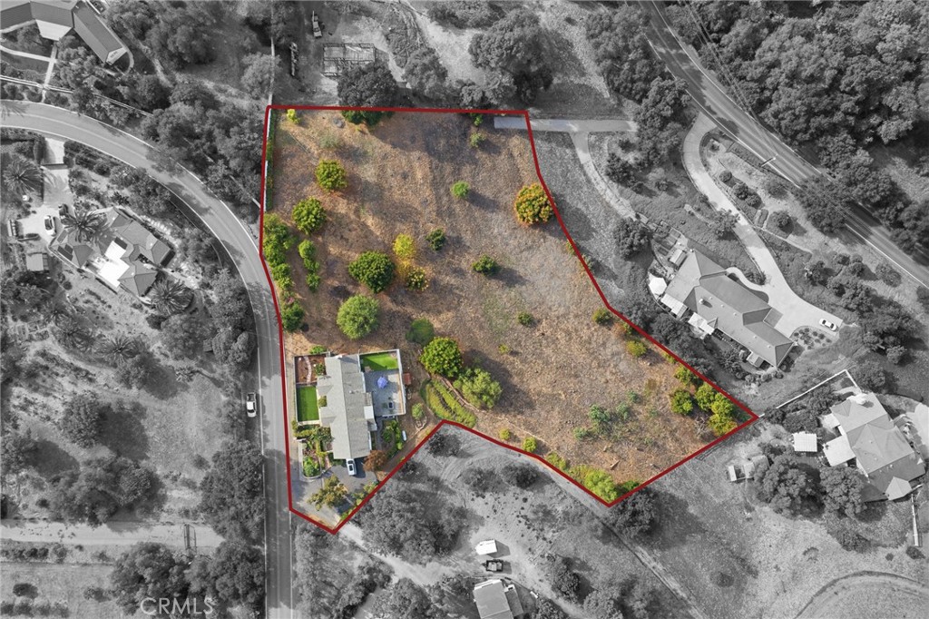 1864 Winterwarm Drive Fallbrook, CA 92028 - Photo 4 of 53 Lot Dimension-Sloped Hillside