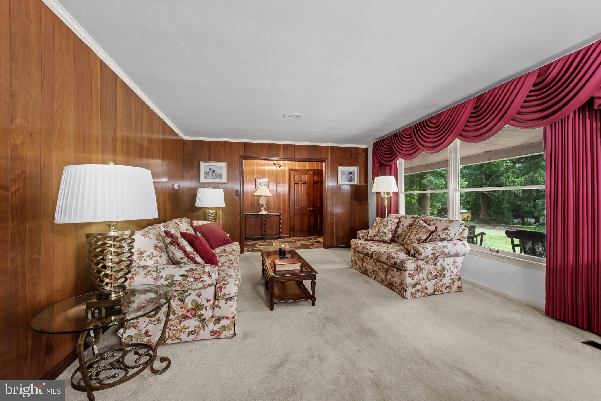 9902 Braewood Road Randallstown, MD 21133 - Photo 8 of 44 Living Room
