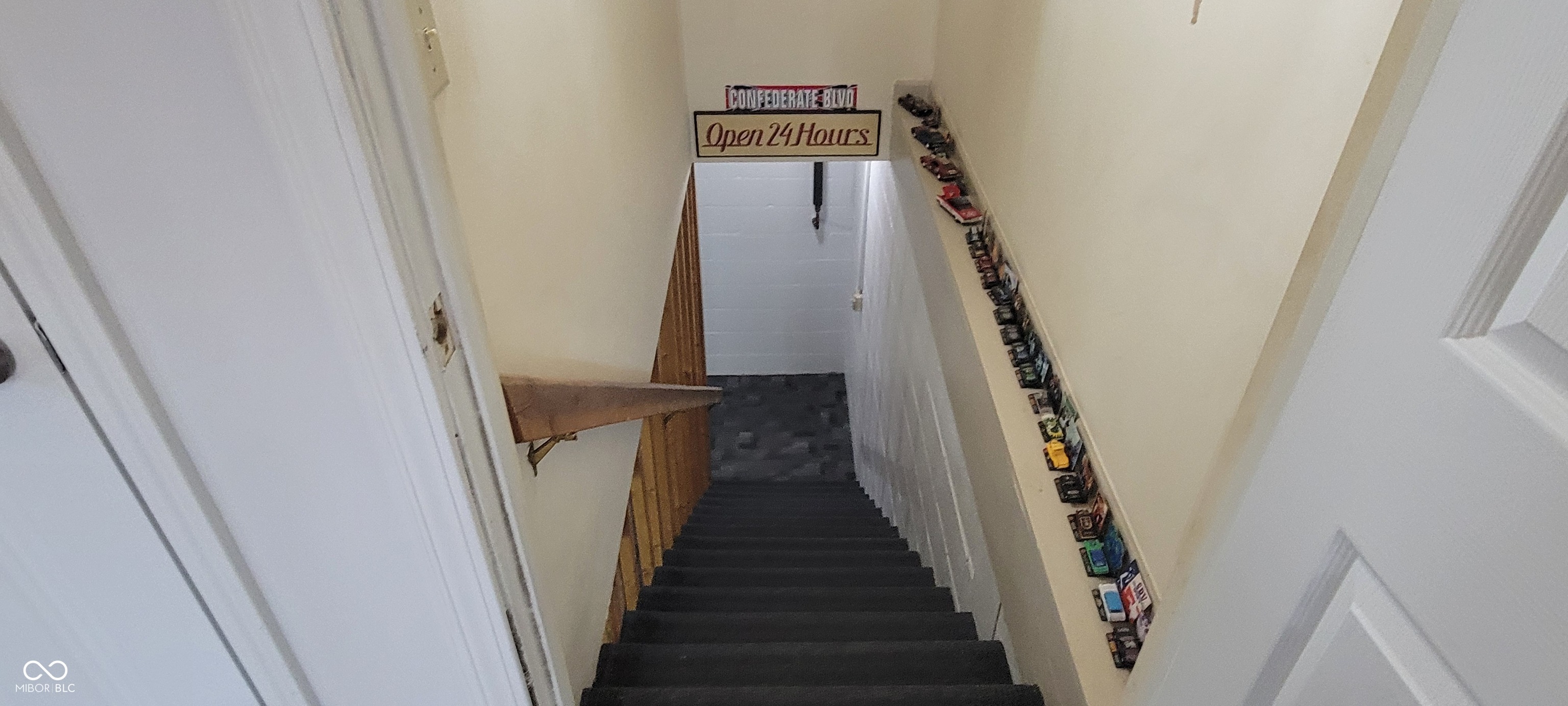 4940 Regency Drive Columbus, IN 47203 - Photo 32 of 45