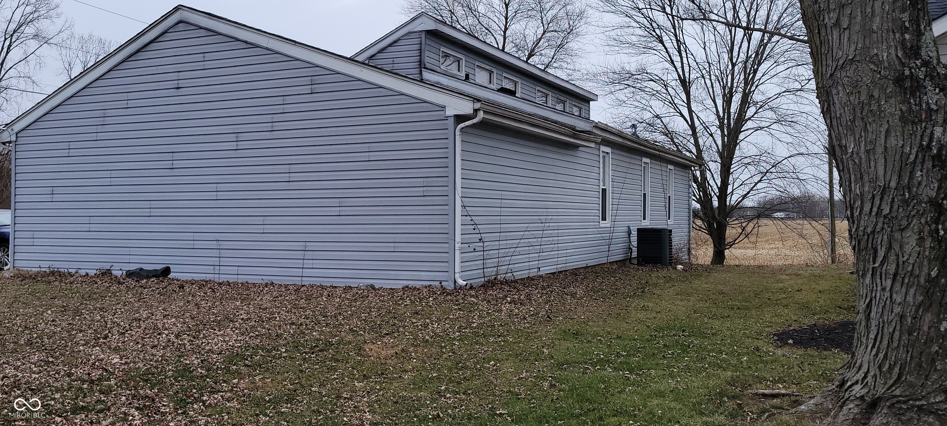 4940 Regency Drive Columbus, IN 47203 - Photo 5 of 45