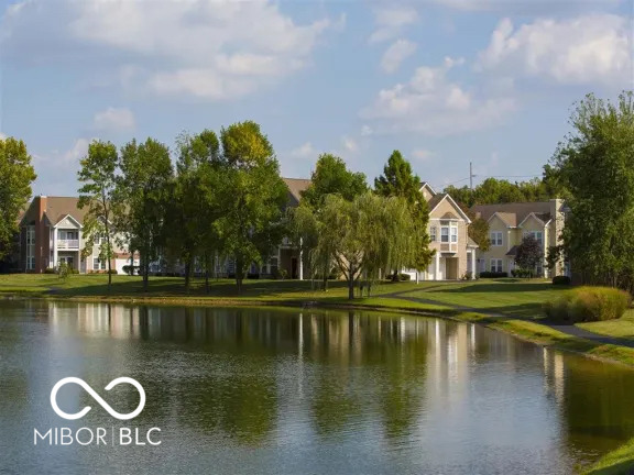 9716 Rialto Trail Carmel, IN 46280 - Photo 6 of 35