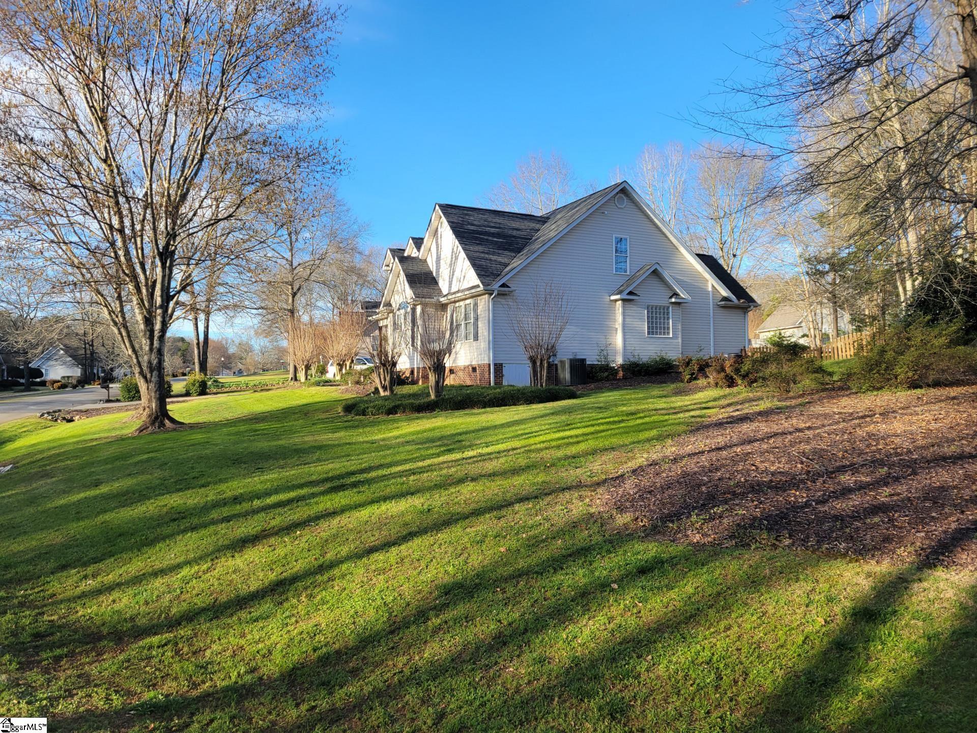 305 Camperdown Court Easley, SC 29642 - Photo 2 of 28