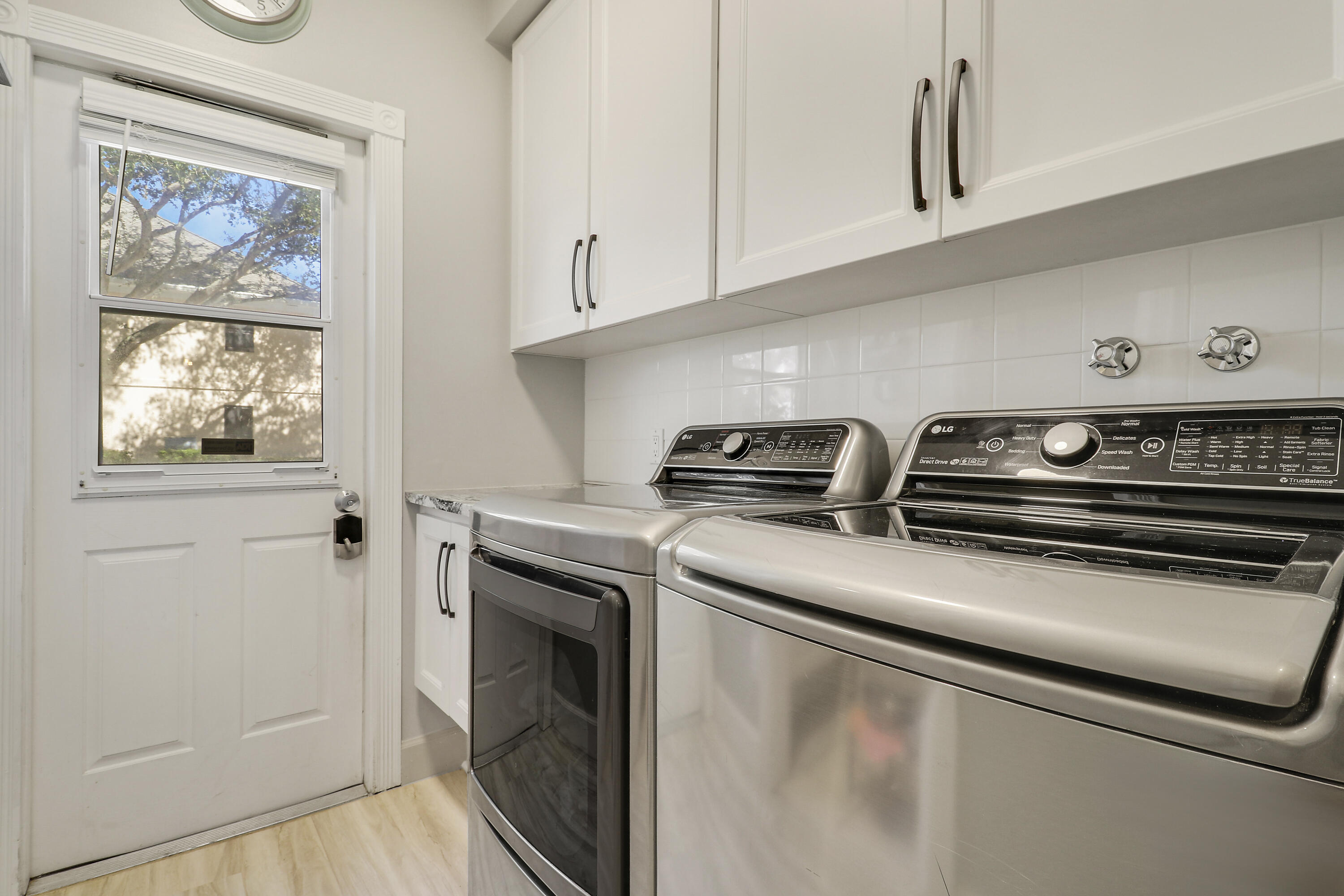 112 Wentworth Court Jupiter, FL 33458 - Photo 14 of 35 Laundry Room