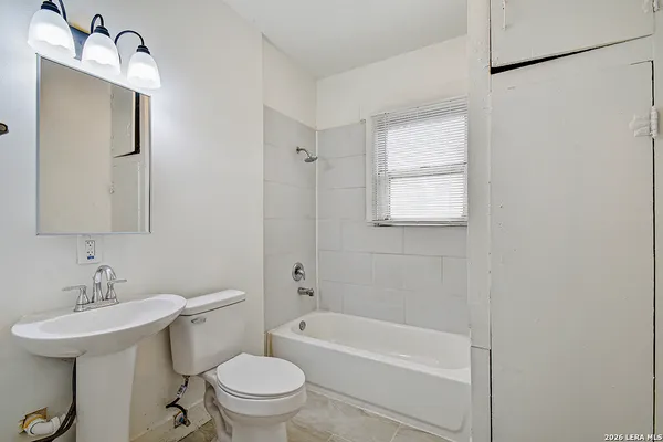 $850 | 3314 Perez Street, Unit 102, San Antonio, TX 78207