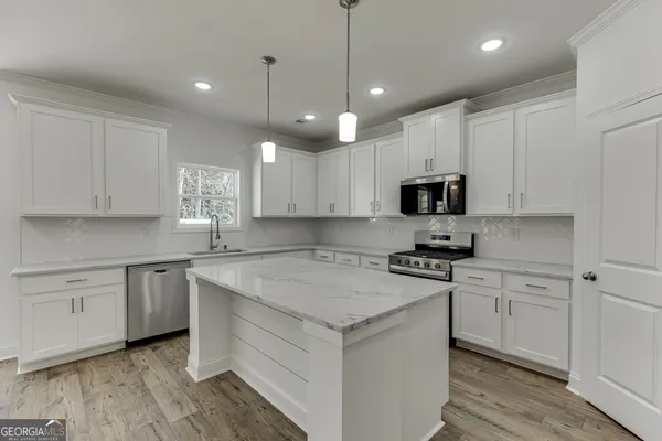 $489,000 | 929 Lakeview Drive, Commerce, GA 30529