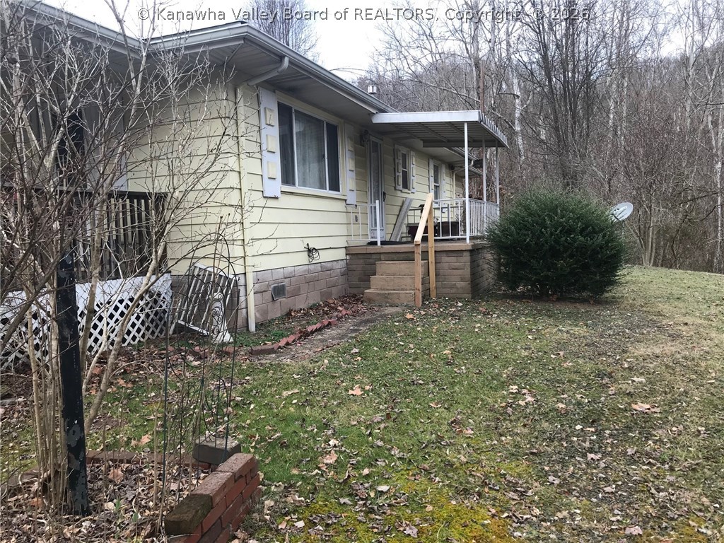 92 Guthrie Road Charleston, WV 25312 - Photo 2 of 20 Gallery Image 2