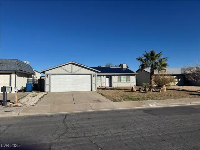 $1,600 | 427 La Jolla Drive, Henderson, NV 89015