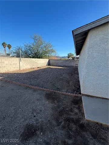 $1,600 | 427 La Jolla Drive, Henderson, NV 89015