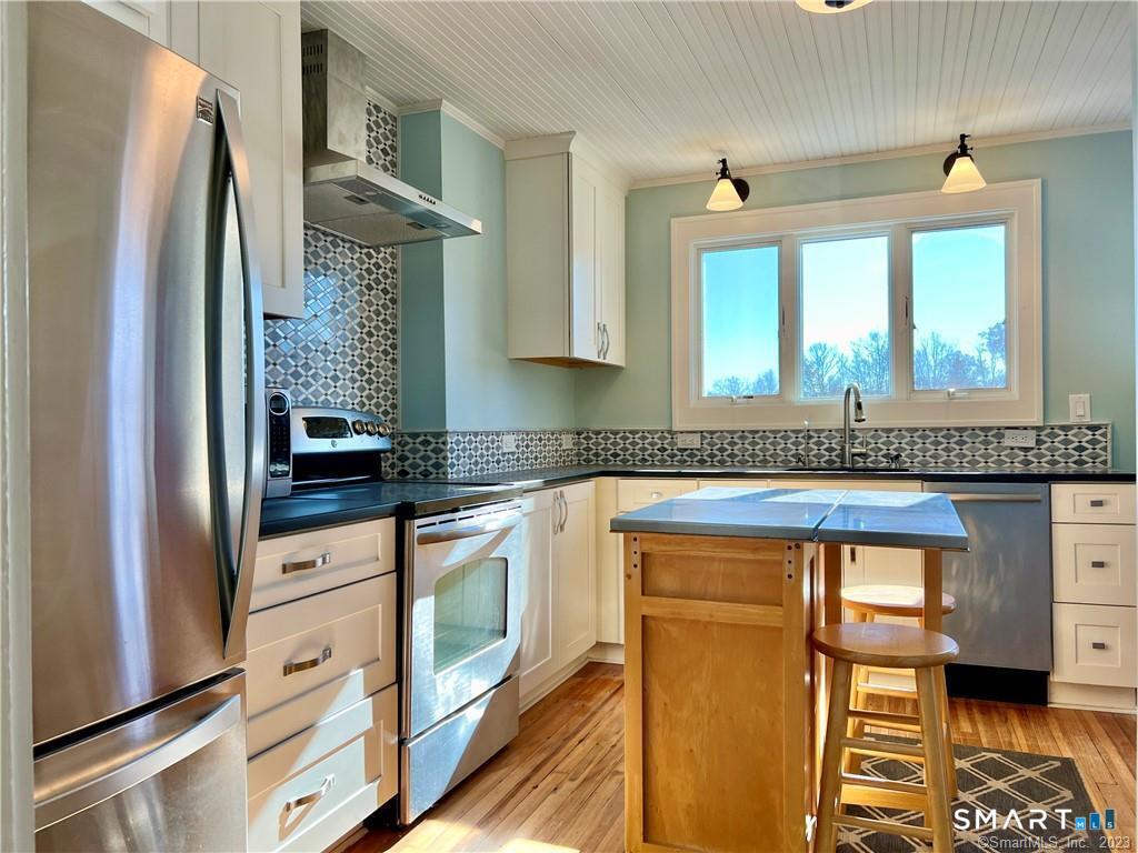 75 Portland Avenue, Unit 77 Redding, CT 06896 - Photo 13 of 23 Kitchen