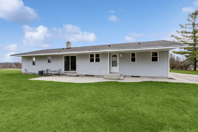 $750,000 | 721 South Cth J, Reedsville, WI 54230