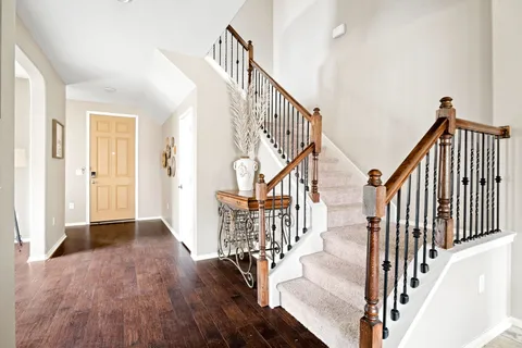 $2,375 | 7300 Ondantra Bend, Austin, TX 78744