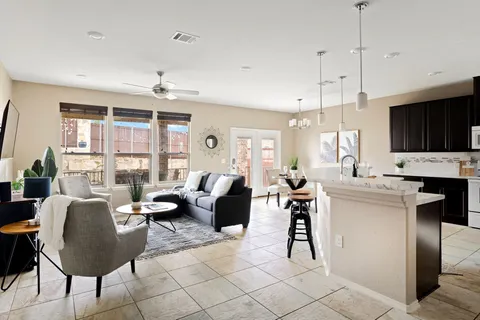 $2,375 | 7300 Ondantra Bend, Austin, TX 78744