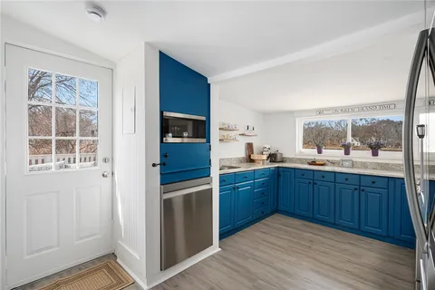 $465,000 | 99 River Vue Avenue, Warwick, RI 02889