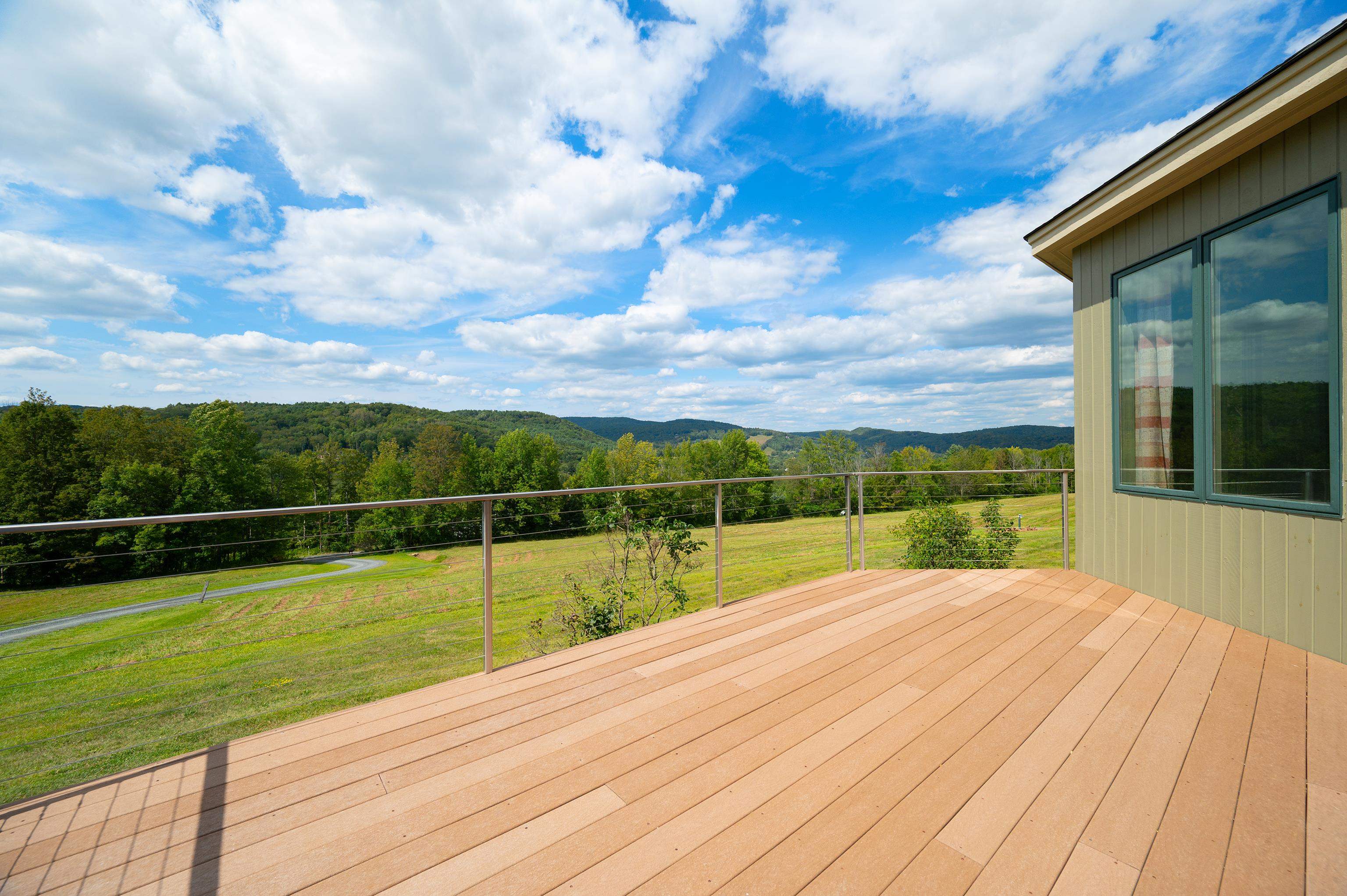 411 Wood Road Hartford, VT 05059 - Photo 16 of 60