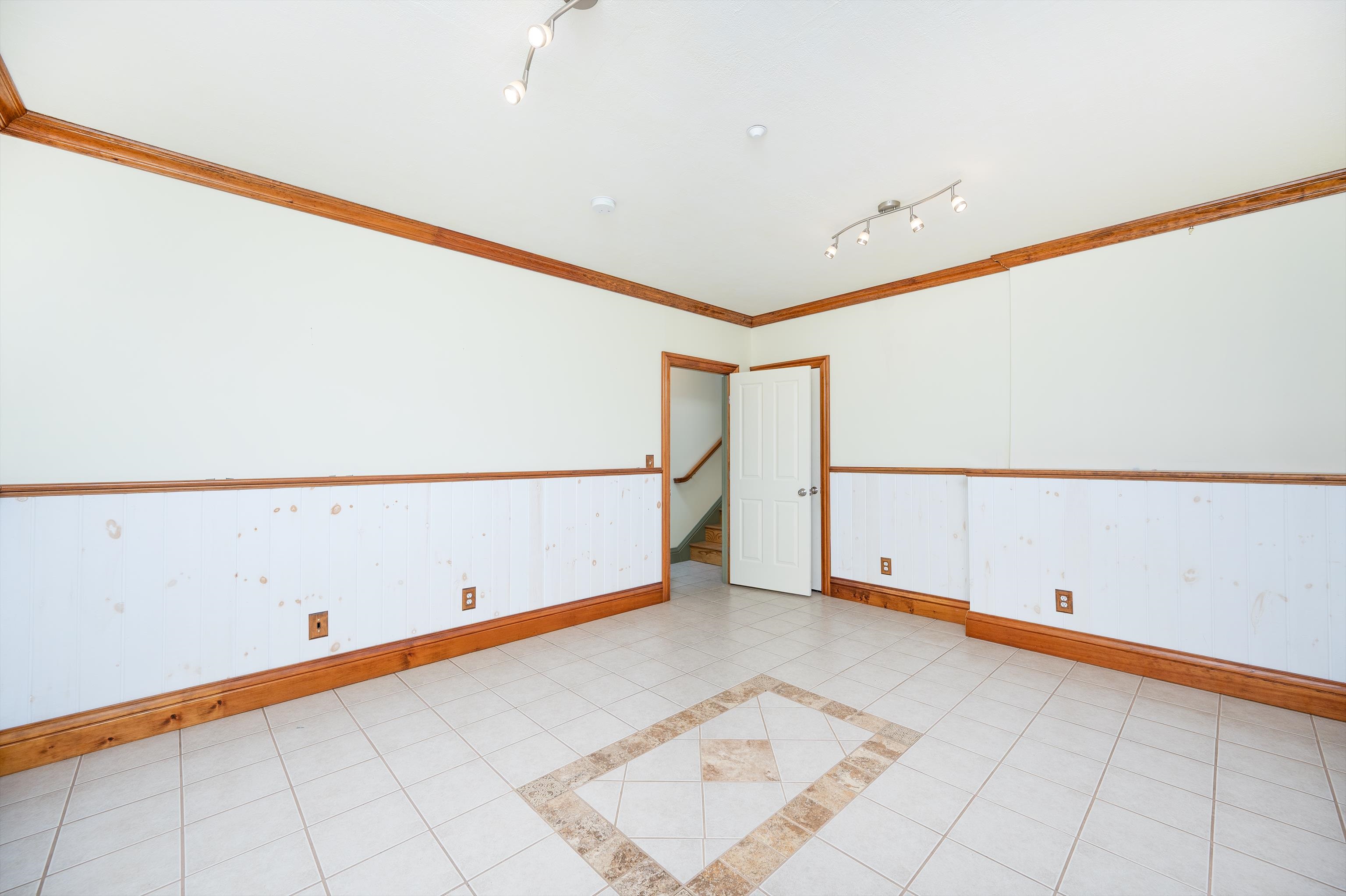 411 Wood Road Hartford, VT 05059 - Photo 35 of 60