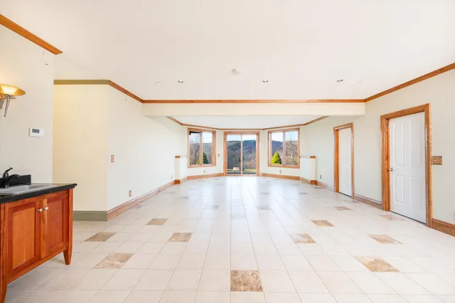 $1,495,000 | 411 Wood Road, Hartford, VT 05059