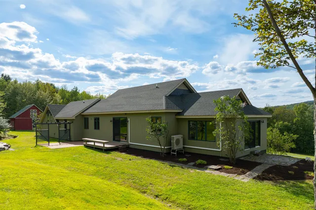 $1,495,000 | 411 Wood Road, Hartford, VT 05059