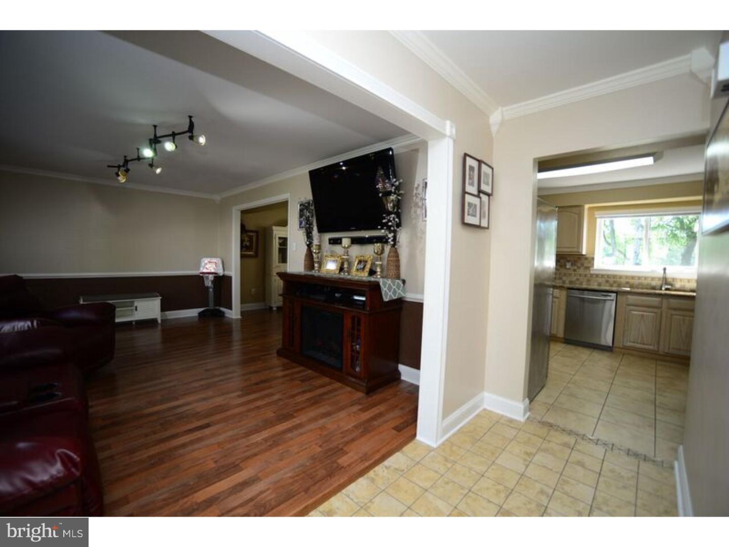 19 Bentley Drive Sewell, NJ 08080 - Photo 5 of 25