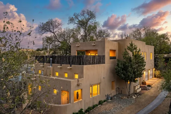 $1,675,000 | 231 1/2 Rosario Boulevard, Santa Fe, NM 87501