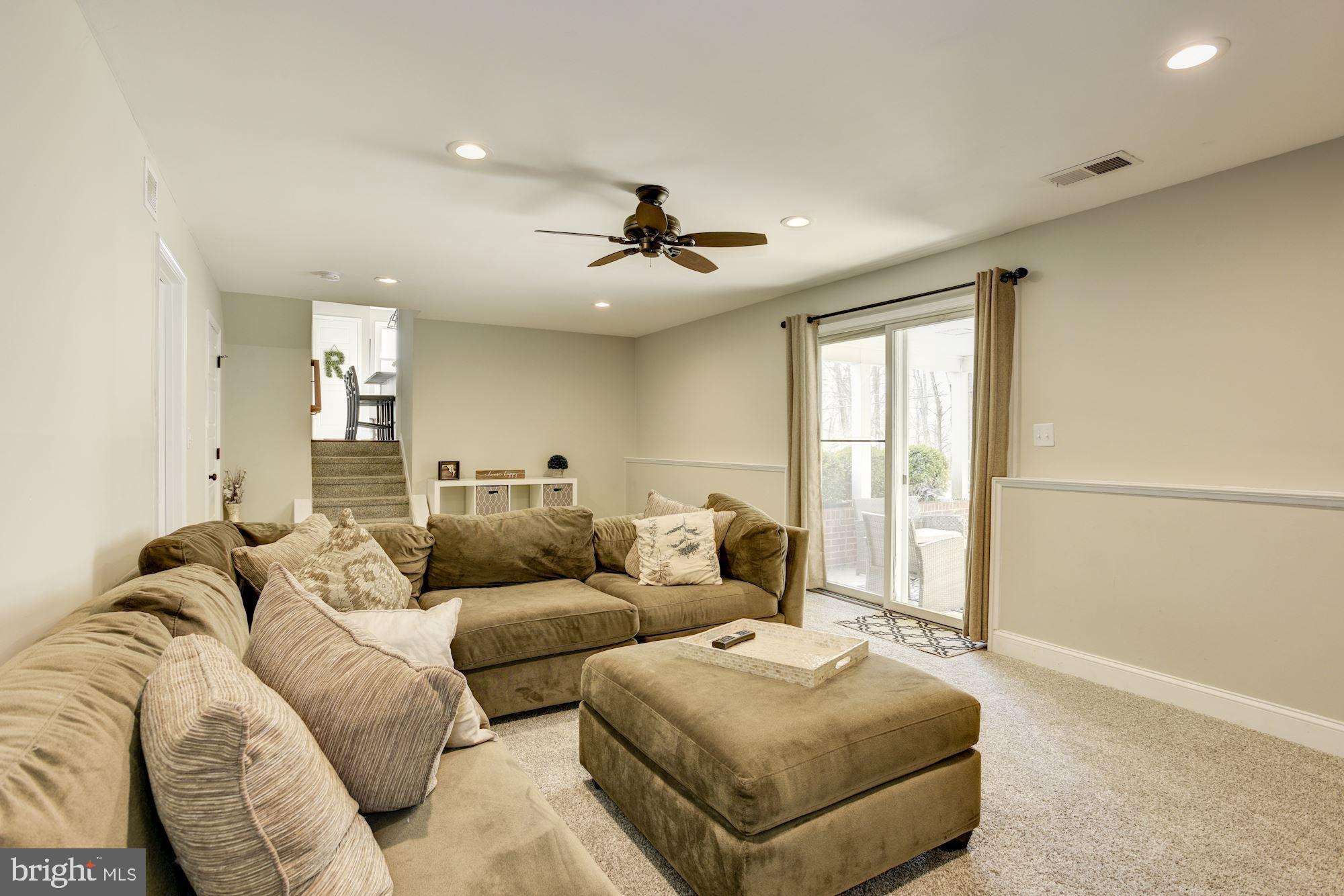 308 Stonewall Road Baltimore, MD 21228 - Photo 22 of 25 Family Room