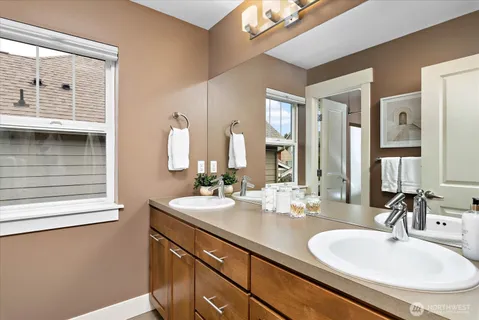 $1,065,000 | 5925 31st Avenue Southwest, Seattle, WA 98126