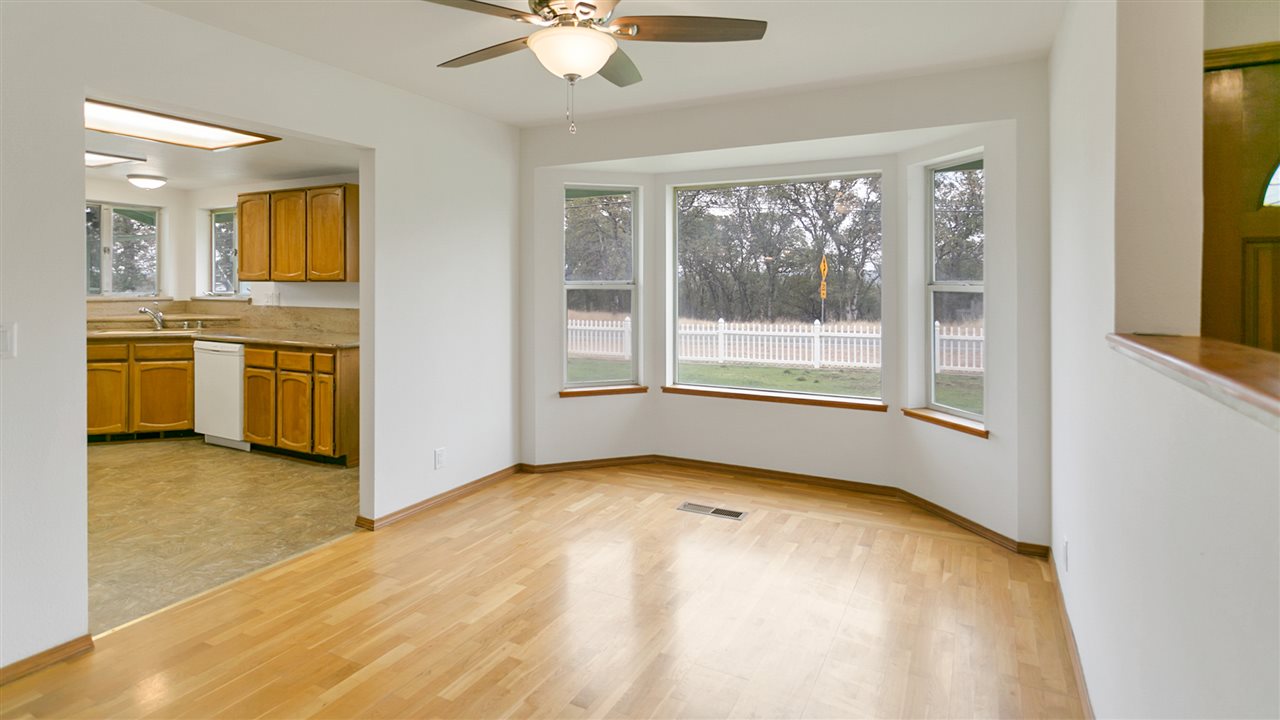 21655 Wilcox Road Red Bluff, CA 96080 - Photo 9 of 48 Gallery Image 9
