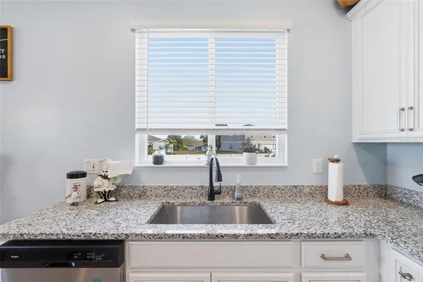 $409,900 | 2201 Gladiolus Lane, Mascotte, FL 34753
