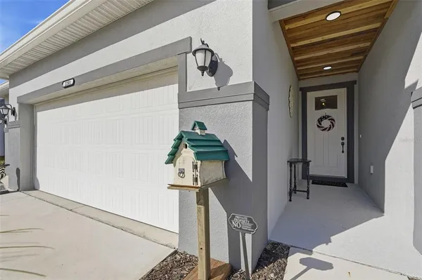 $409,900 | 2201 Gladiolus Lane, Mascotte, FL 34753