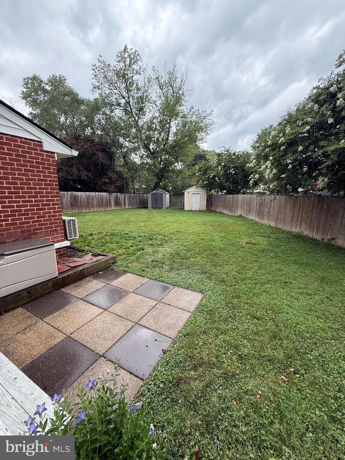 7915 Fairfax Road Alexandria, VA 22308 - Photo 13 of 21 Side Yard