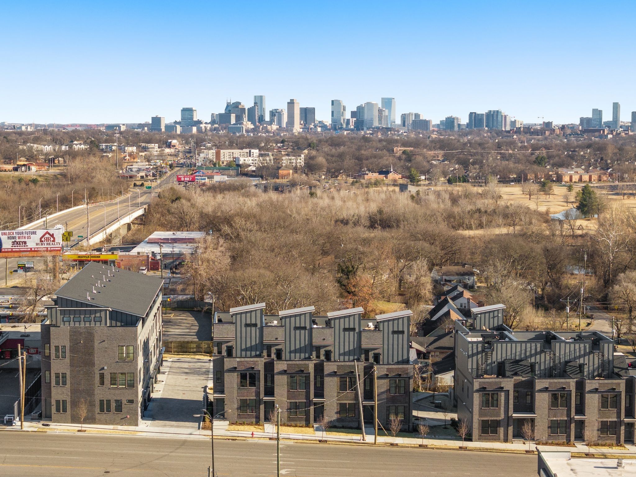 2000 South Hamilton Road, Unit 4 Nashville, TN 37218 - Photo 29 of 37 a view of a city