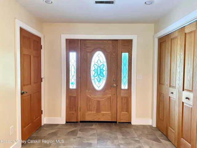 $649,000 | 86 Paul Horn Road, Catskill, NY 12414