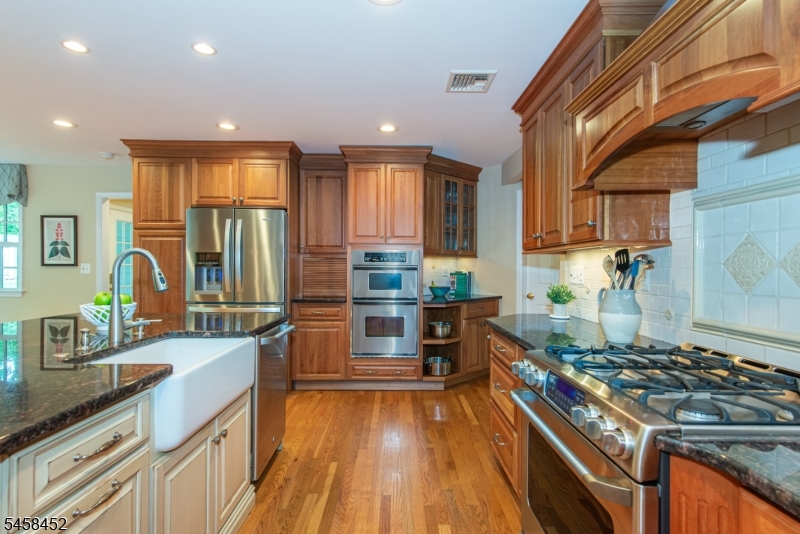 57 Bullion Road Bernards, NJ 07920 - Photo 10 of 38 Gallery Image 10