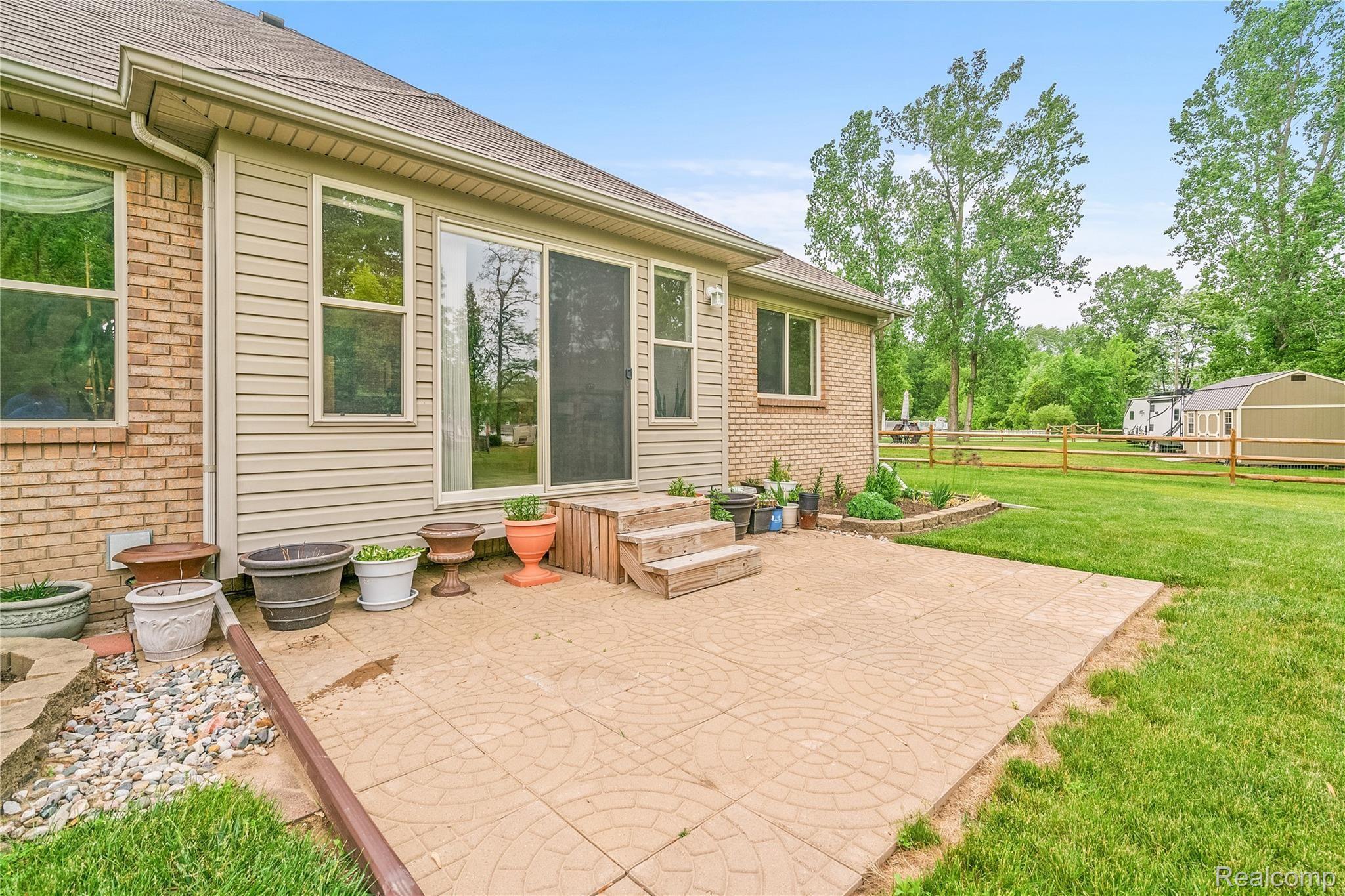 109 Rabbit Run Road Carleton, MI 48117 - Photo 33 of 42 109 Rabbit Run-9910.jpg