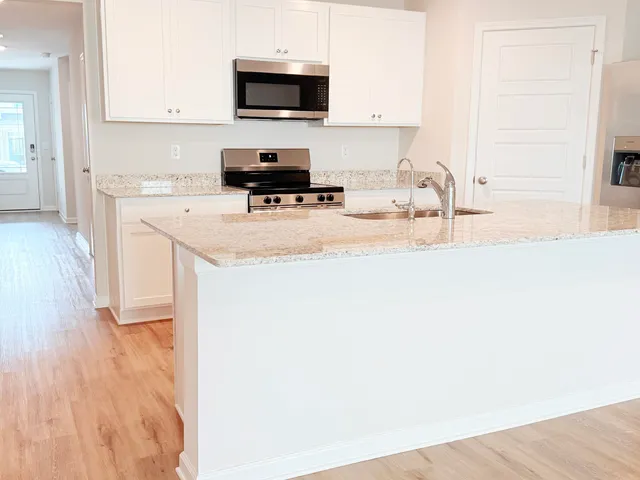 $3,000 | 1946 Tree Swallow Drive, Tallahassee, FL 32311