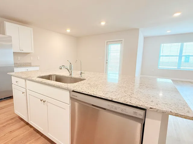 $3,000 | 1946 Tree Swallow Drive, Tallahassee, FL 32311