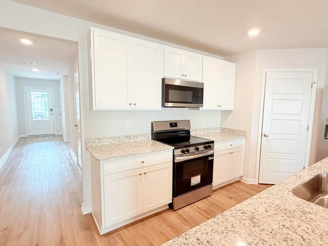 $3,000 | 1946 Tree Swallow Drive, Tallahassee, FL 32311