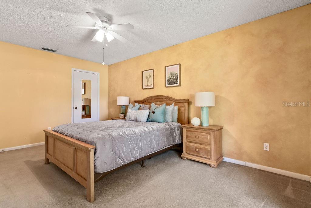 124 Valencia Loop Altamonte Springs, FL 32714 - Photo 21 of 46 Secondary bedroom in main house