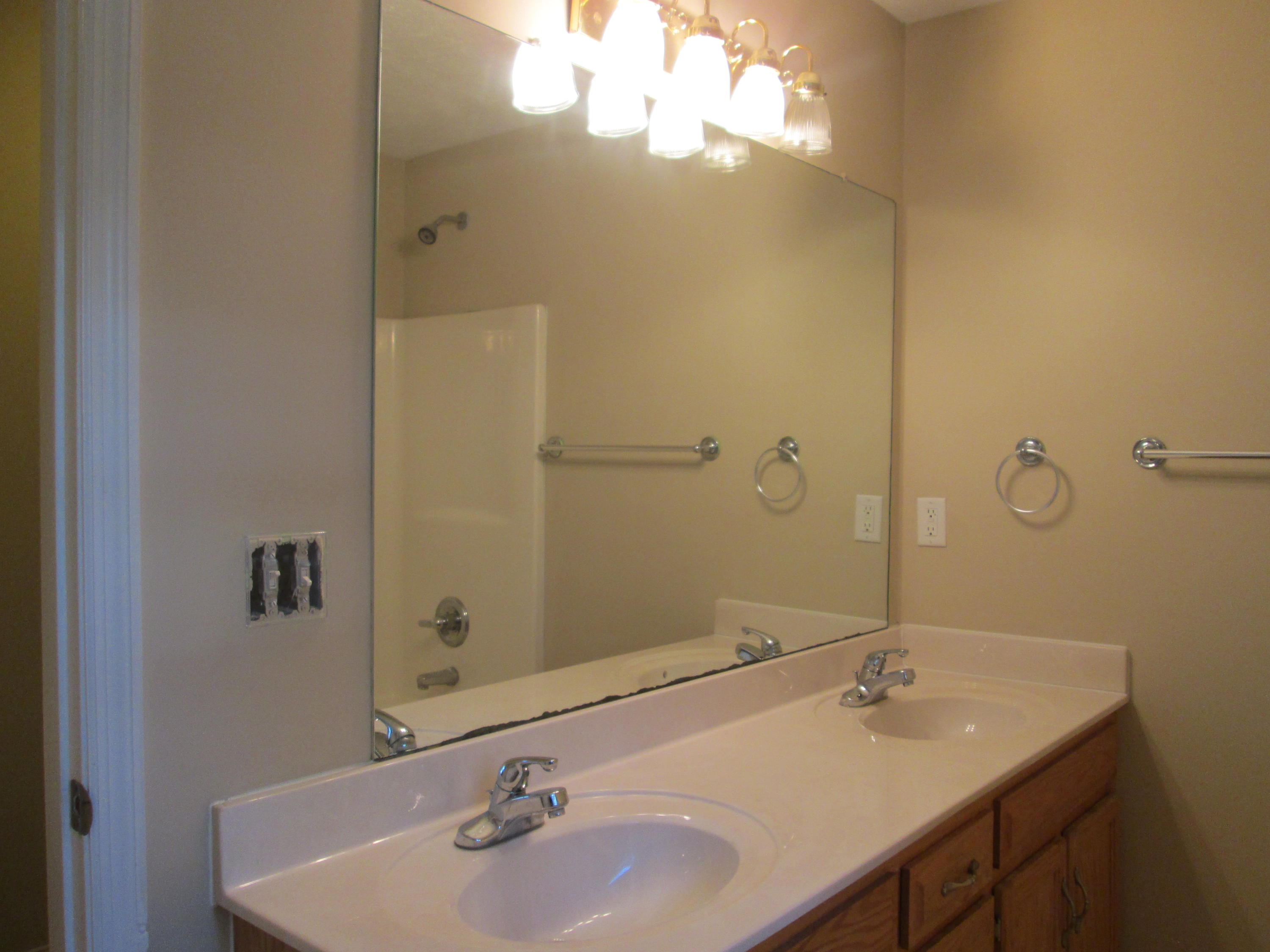 198 Holcomb Road Ringgold, GA 30736 - Photo 10 of 13 Bath
