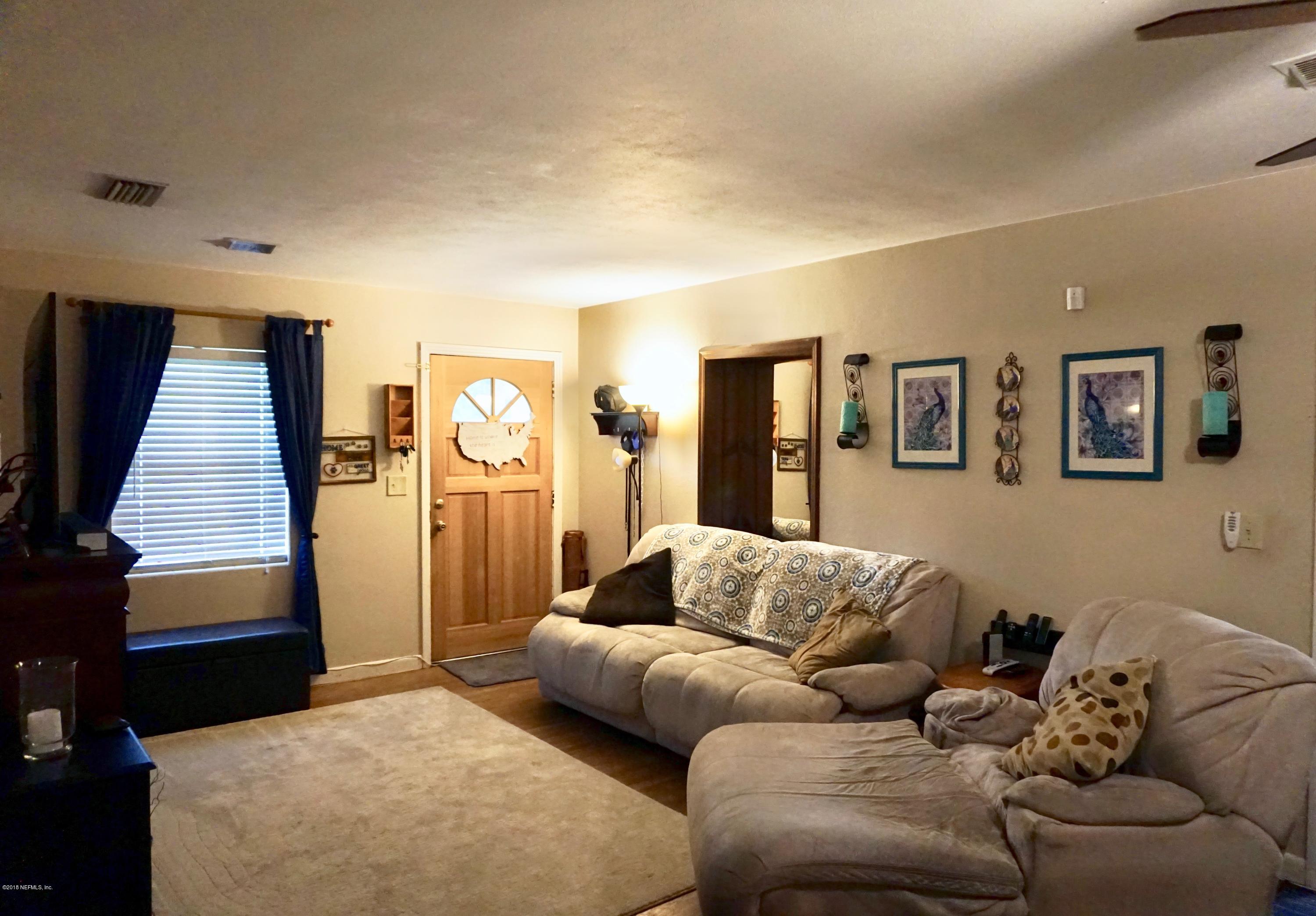 1942 Gamewell Road Jacksonville, FL 32211 - Photo 4 of 16 DSC01433