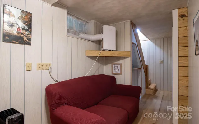 $429,000 | 2038 Toms Creek Road, Marion, NC 28752