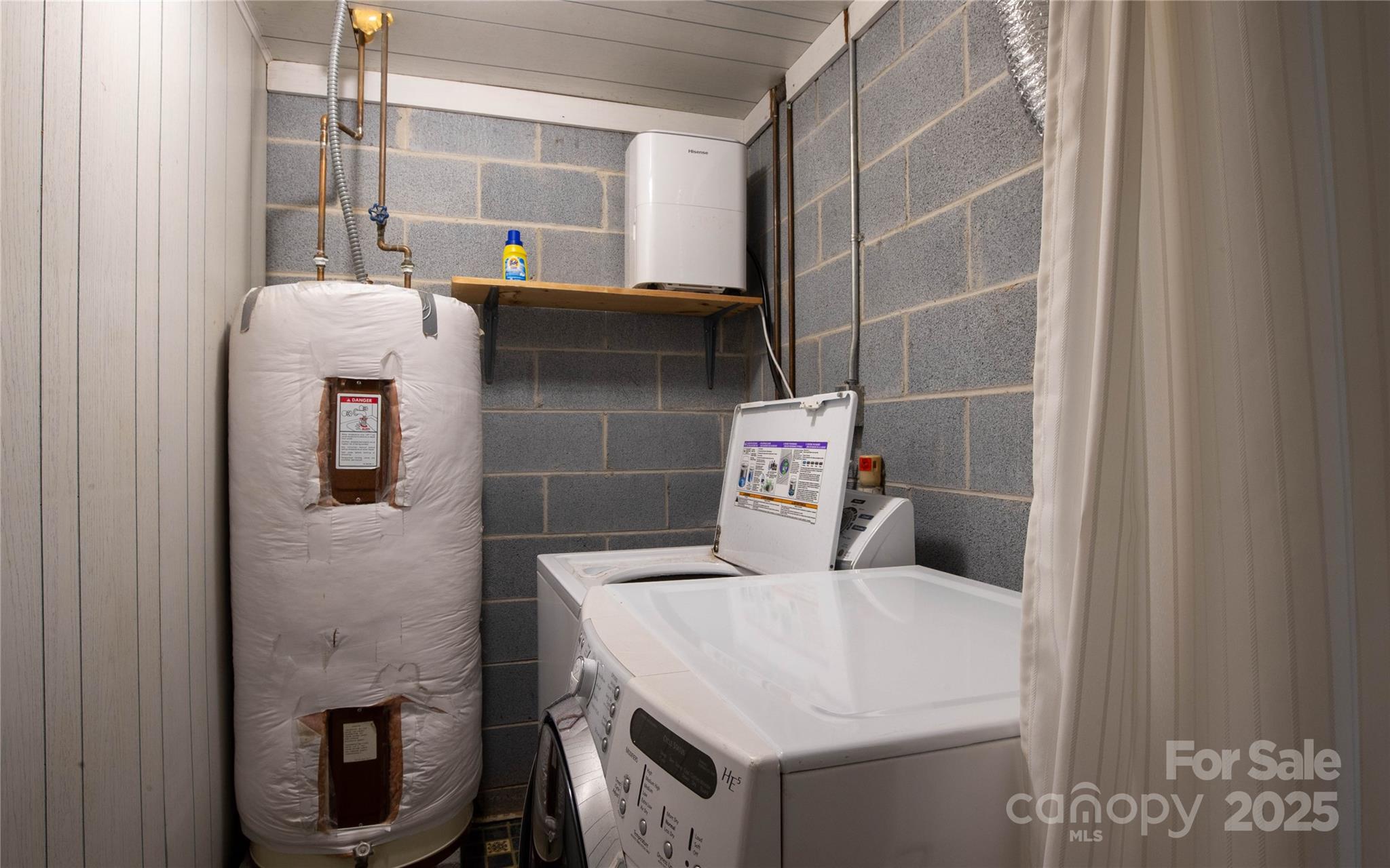 2038 Toms Creek Road Marion, NC 28752 - Photo 32 of 37