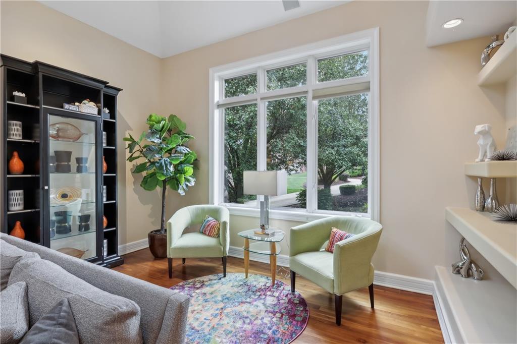 7091 Pinehurst Drive Presto, PA 15142 - Photo 8 of 29 a living room with furniture and a potted plant