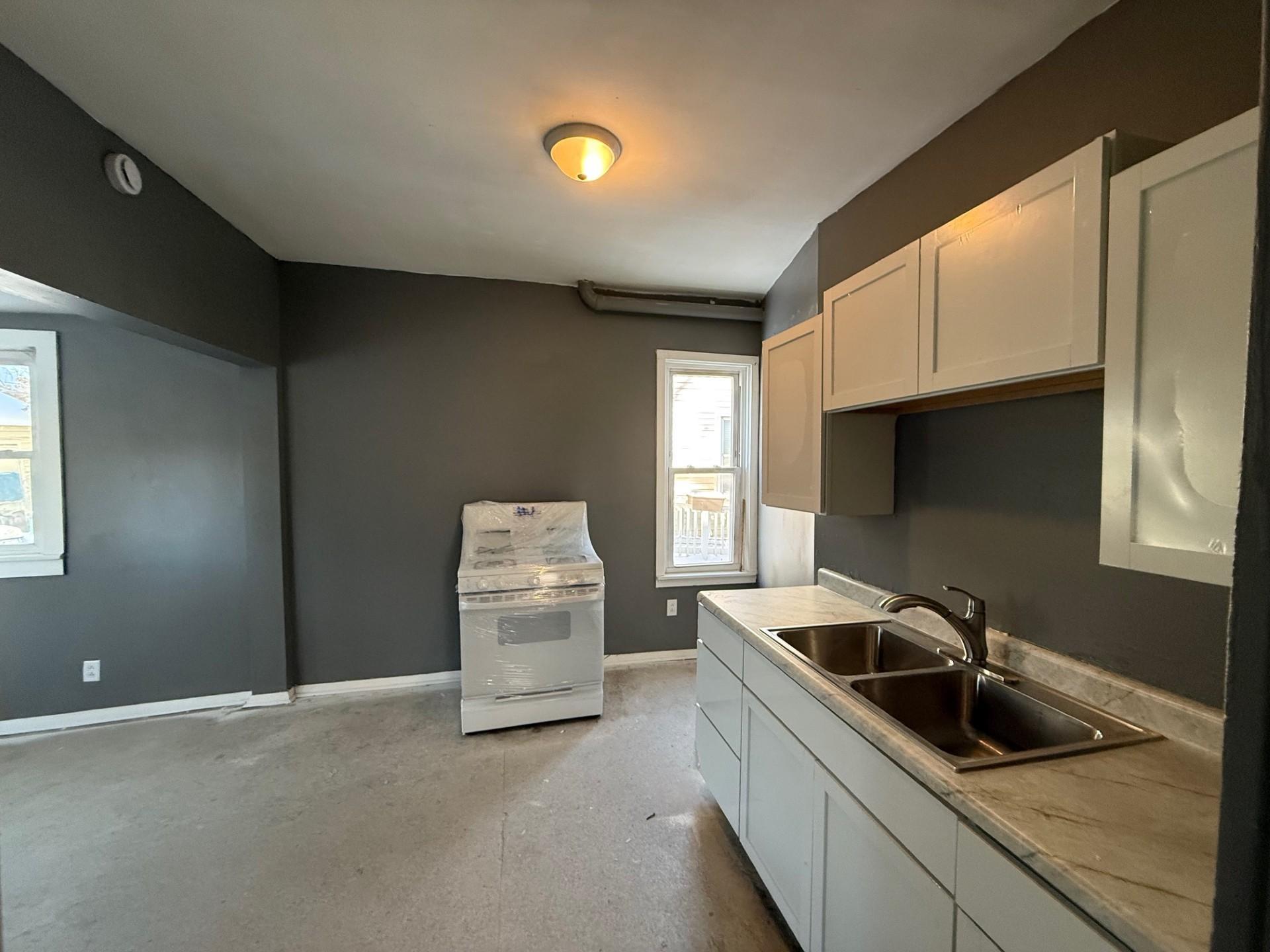 324 Van Buren Avenue St. Paul, MN 55103 - Photo 11 of 22