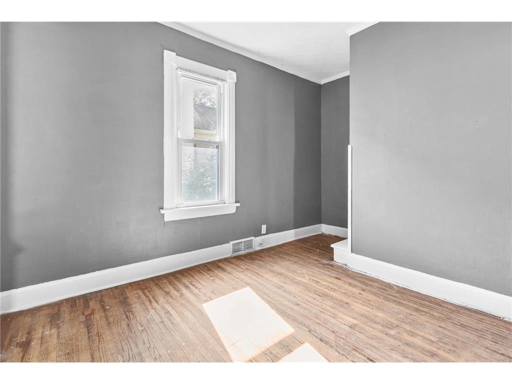 324 Van Buren Avenue St. Paul, MN 55103 - Photo 15 of 22