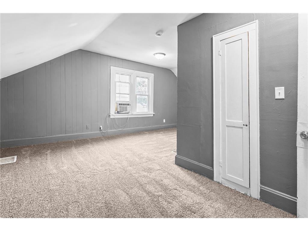 324 Van Buren Avenue St. Paul, MN 55103 - Photo 16 of 22