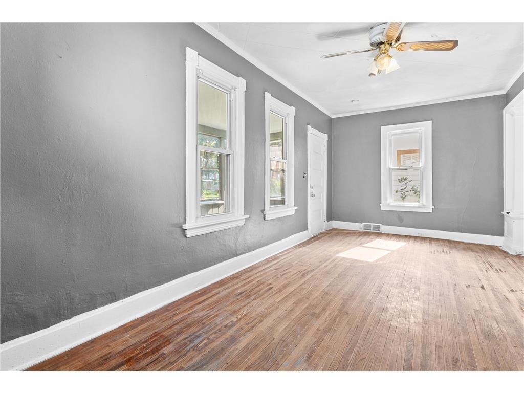 324 Van Buren Avenue St. Paul, MN 55103 - Photo 6 of 22